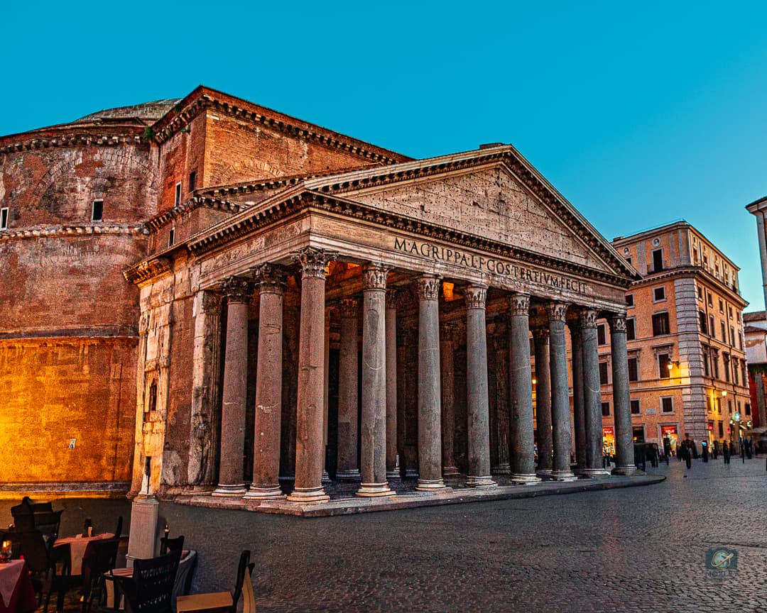 Roma acende as luzes e vira outra cidade.