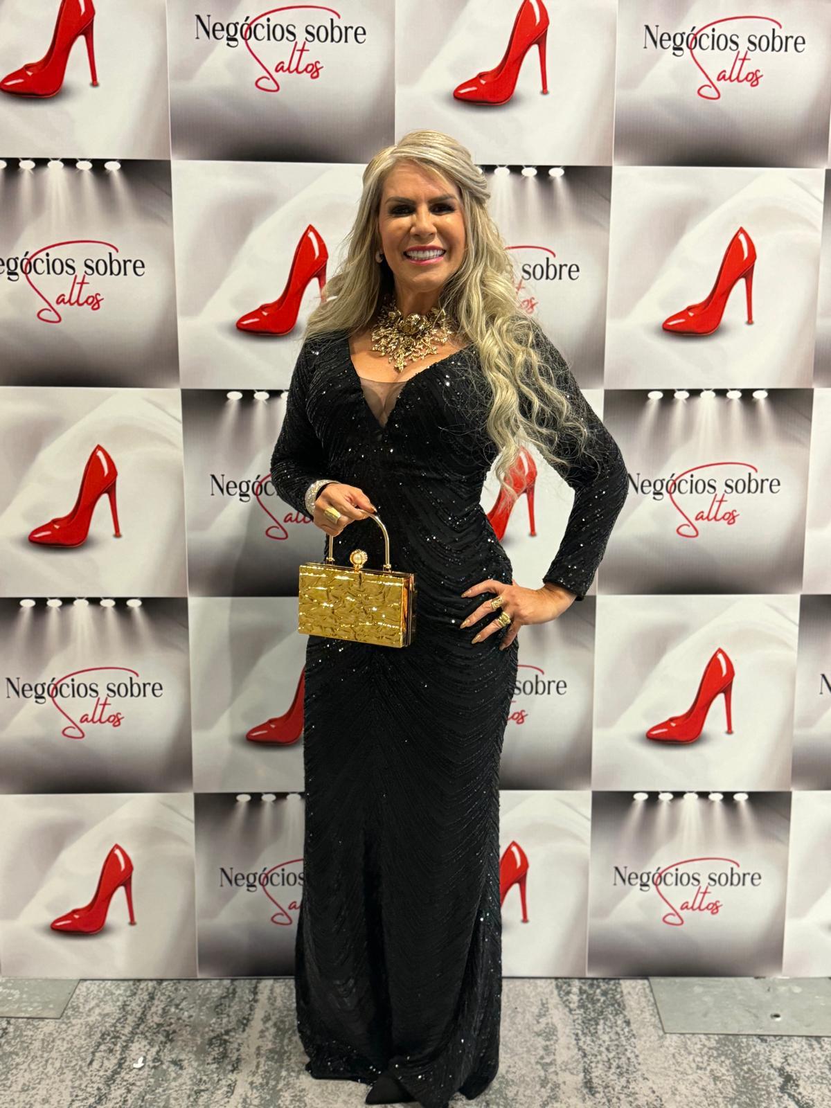 Elizandra Aguiar, a corretora imobiliária que é destaque na Flórida