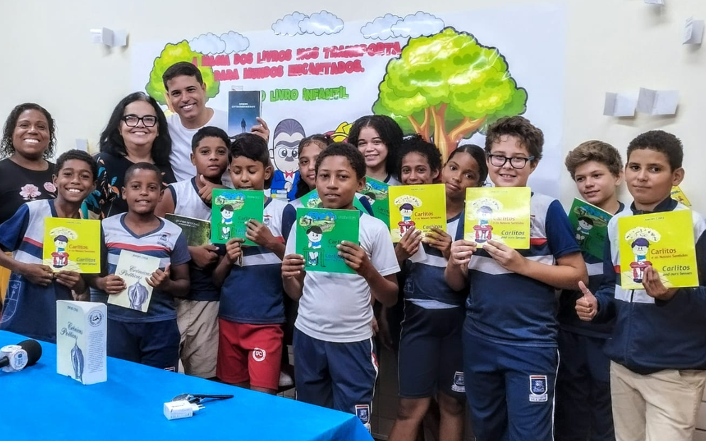 Coluna Claudia Cataldi: Joacles Costa inspira jovens no Dia Nacional do Livro Infantil