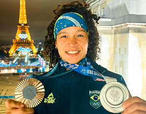 Brasileira lidera card internacional em Orlando (FL) em defesa de título mundial pela Most Valuable Promotions