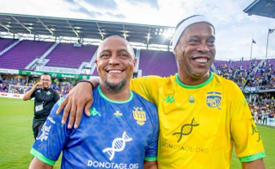 Ronaldinho Gaúcho e Roberto Carlos celebram terceira edição do ‘The Beautiful Game’