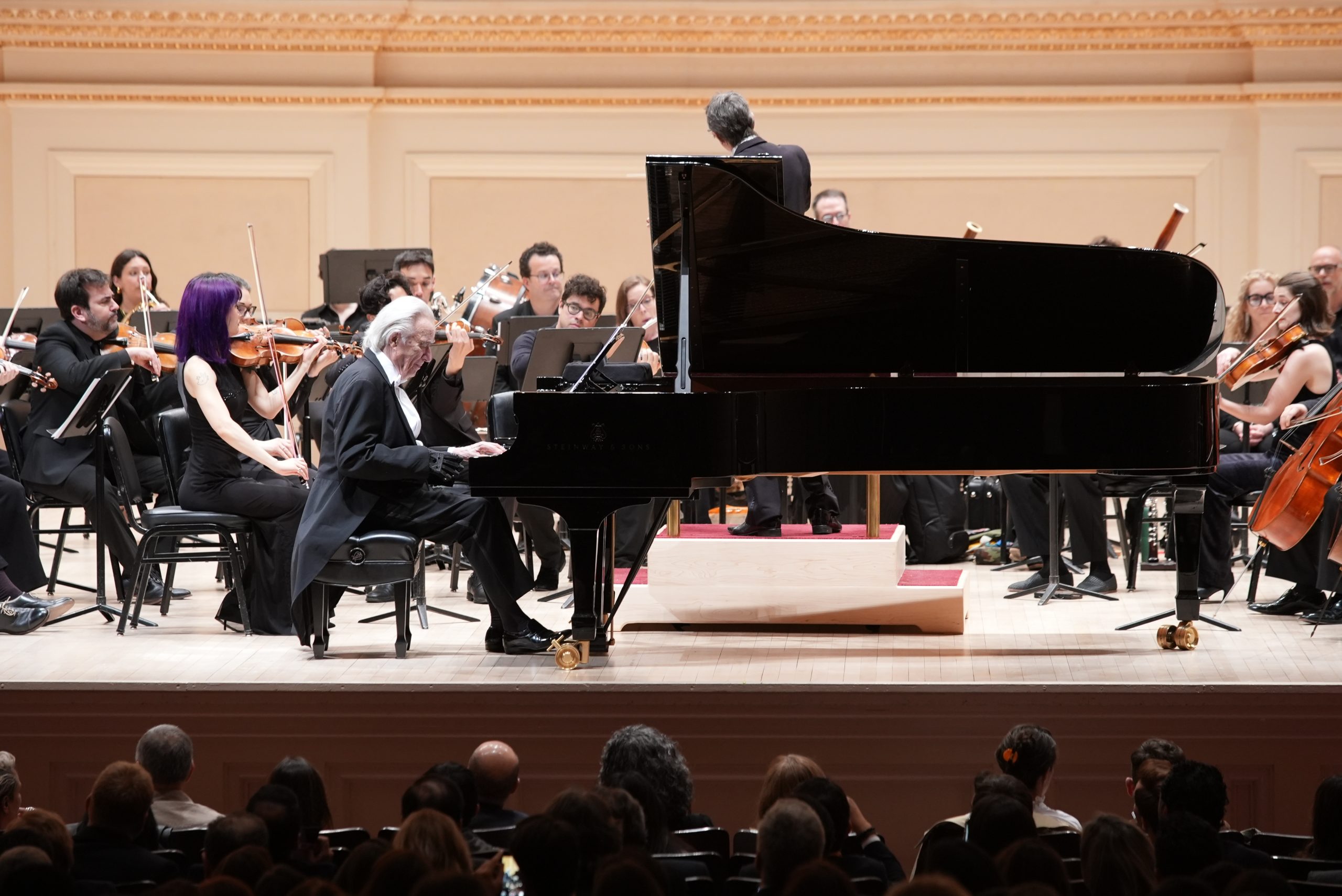 Coluna Uiara: João Carlos Martins se despede dos palcos internacionais com concerto carregado de emoção no Carnegie Hall