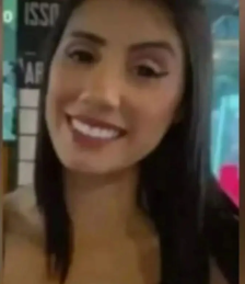 Brasileira foragida por atos de 8 de Janeiro é deportada do Texas e retorna ao Brasil