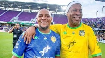Ronaldinho e Roberto Carlos trazem de volta “The Beautiful Game” à Flórida com estrelas do futebol e celebridades