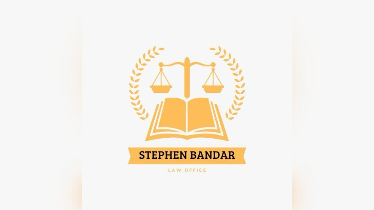 Stephen Bandar, um advogado de imigração que oferece atendimento em português