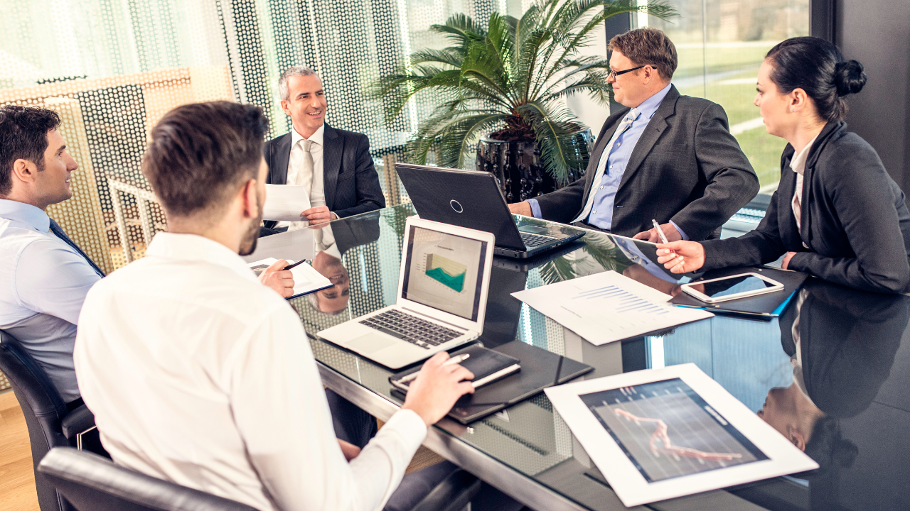 SUCESSÃO EMPRESARIAL PARA EMPREENDEDORES: Planejamento e Desafios na Compra e Venda de Empresas