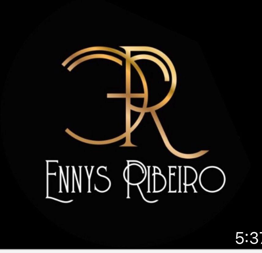 O Cabeleireiro das Estrelas: Ennys Ribeiro e sua jornada de sucesso internacional no mundo da beleza