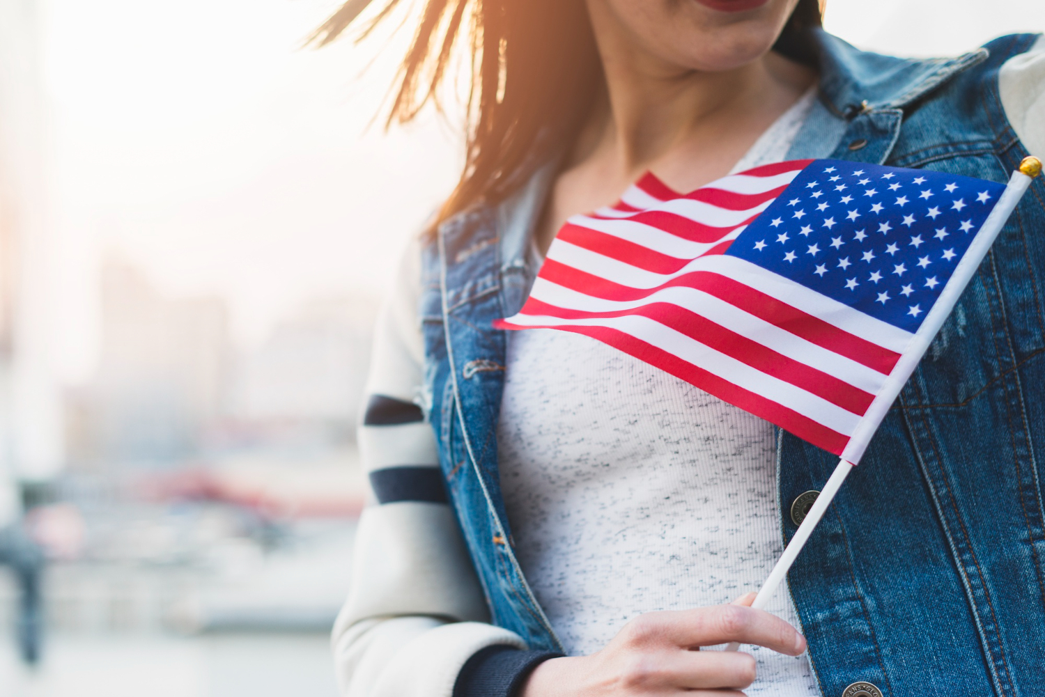 USCIS corta oficialmente financiamento de US$ 300 mil para assistência em pedidos de cidadania oferecida pela MIRA Coalition