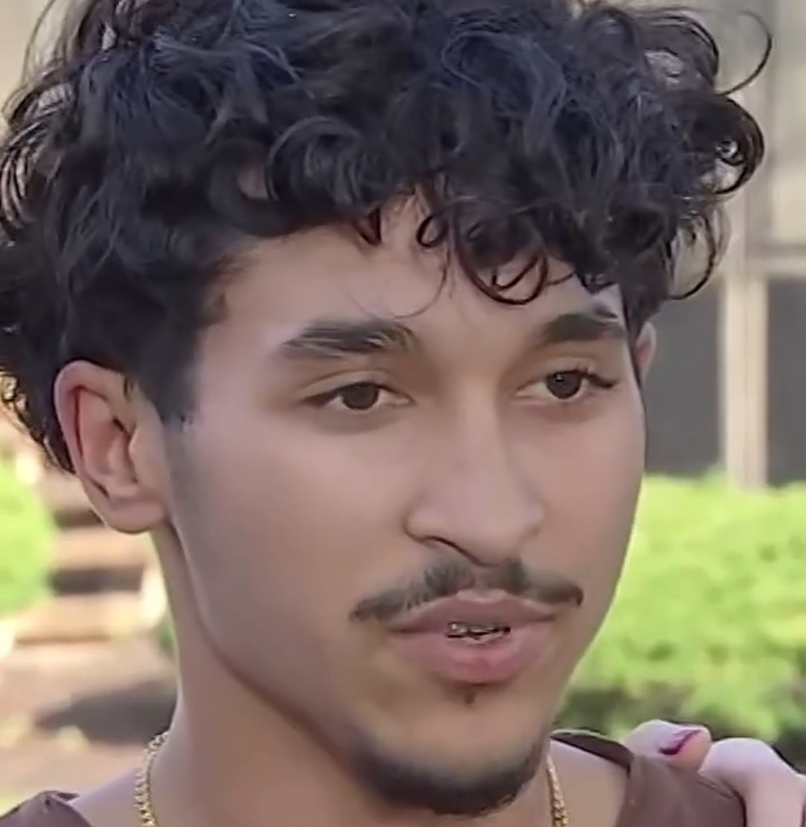 Estudante do Ensino Médio em Massachusetts relata condições desumanas sob custódia do ICE: “Não é um bom lugar para se estar”