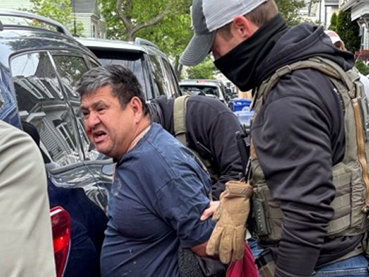 ICE prende quase 1.500 imigrantes em Massachusetts