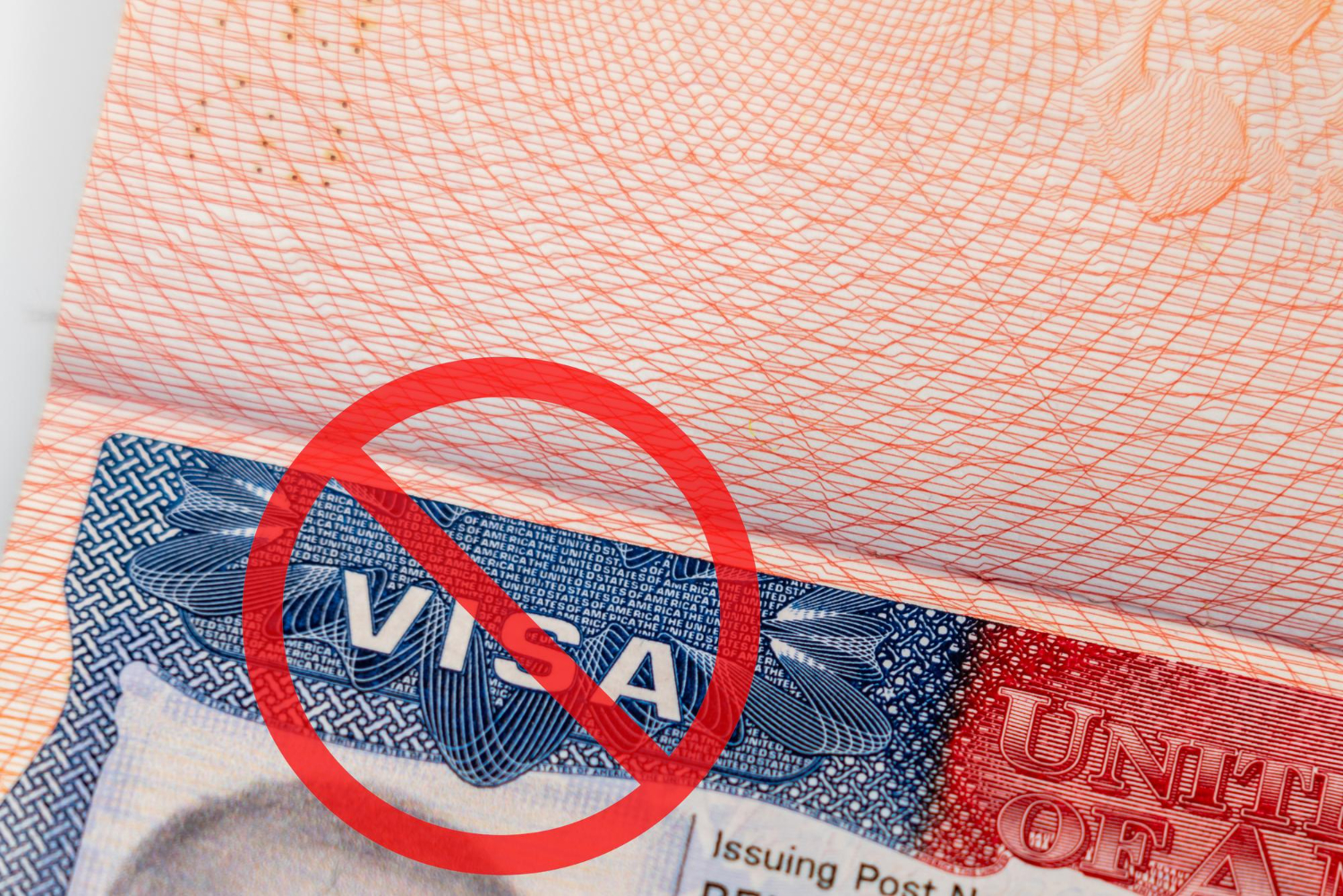 Governo dos EUA anuncia ofensiva contra imigrantes com visto vencido após ataque no Colorado
