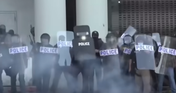 Trump envia milhares de tropas para conter protestos contra imigração em Los Angeles