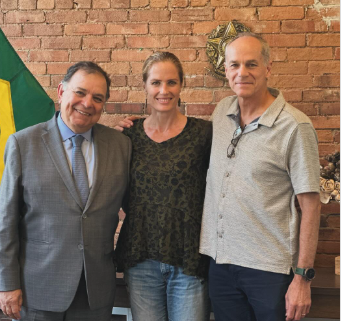 Consulado do Brasil em Boston recebe Marcelo Gleiser para divulgar projeto cultural na Itália