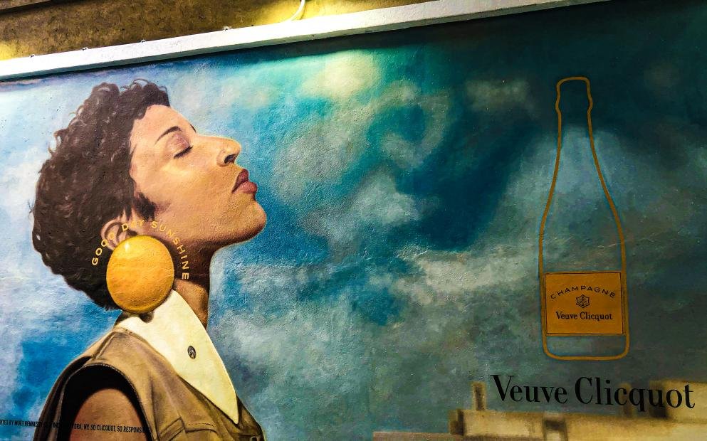 Fazendo Arte: Como Mostrar Seus Talentos Artísticos na Capital do Mundo