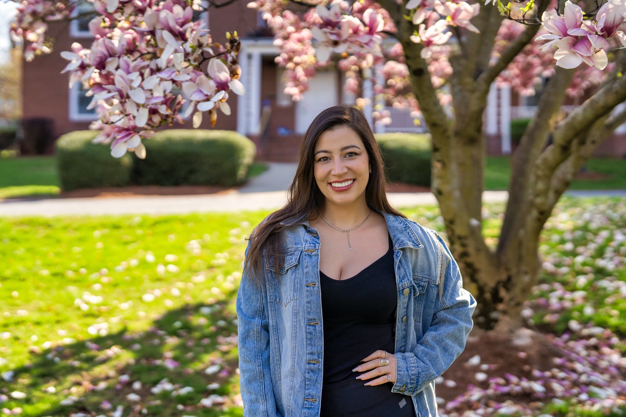Programa de Língua Inglesa da Universidade Estadual de Framingham capacita estudantes brasileiros adultos em Massachusetts