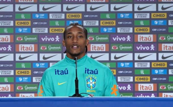 A seleção em busca de um camisa 9