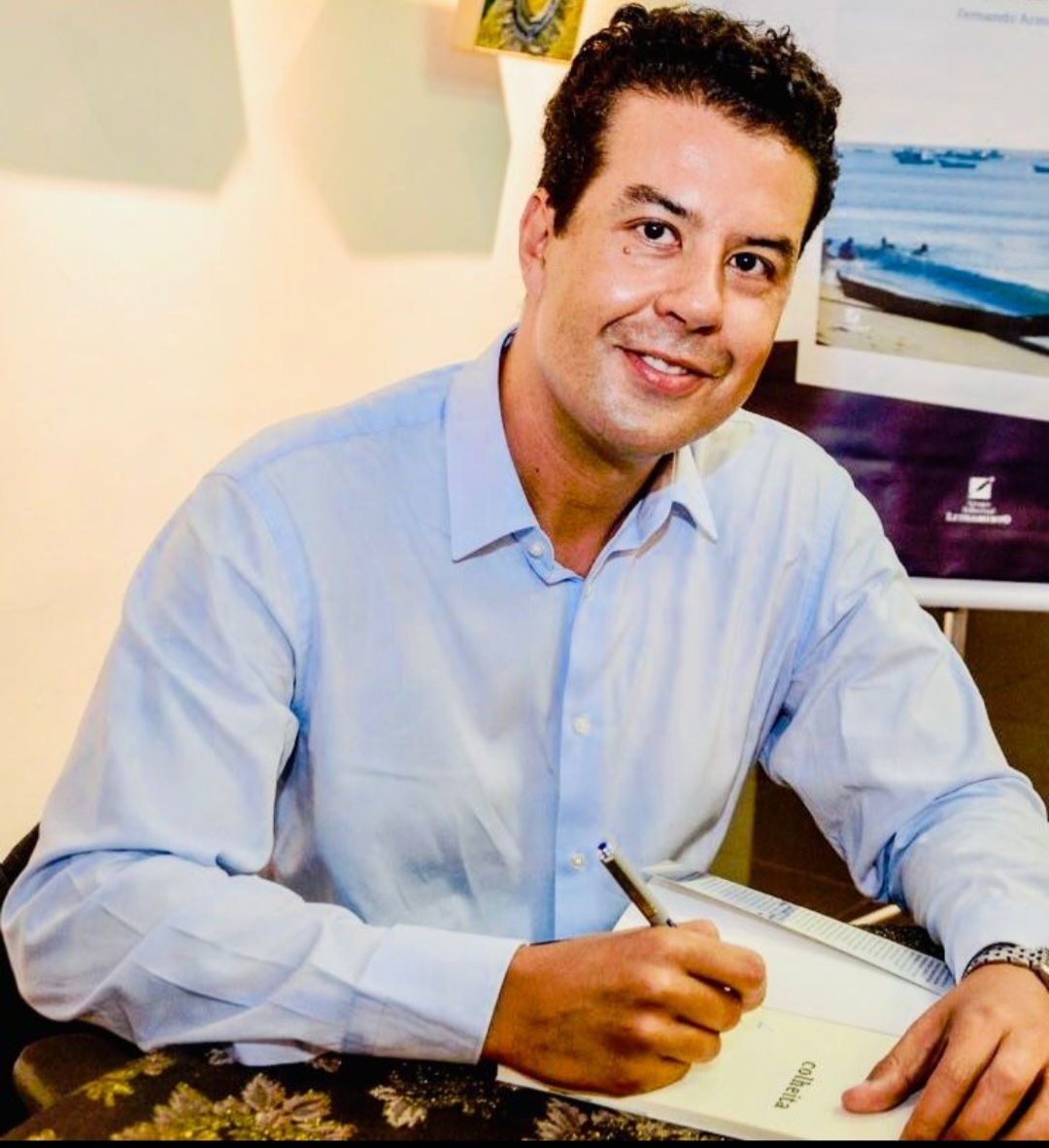 Coluna Arilda: O ROSTO SEM FACE o sétimo livro do escritor e professor Fernando Armando Ribeiro terá noite de autógrafos e lançamento na Academia Mineira de Letras