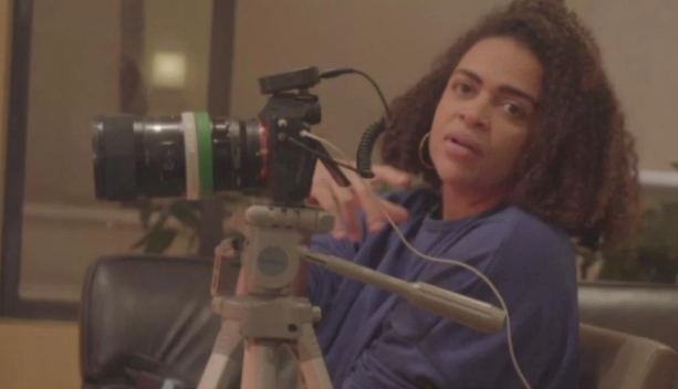 Cineasta brasileira é detida pelo ICE durante audiência de green card em Los Angeles (CA)