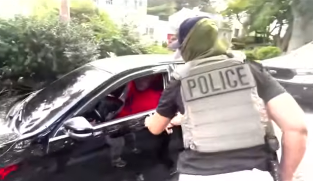 CT Insider destaca três pontos importantes sobre prisões e detenções do ICE em Connecticut
