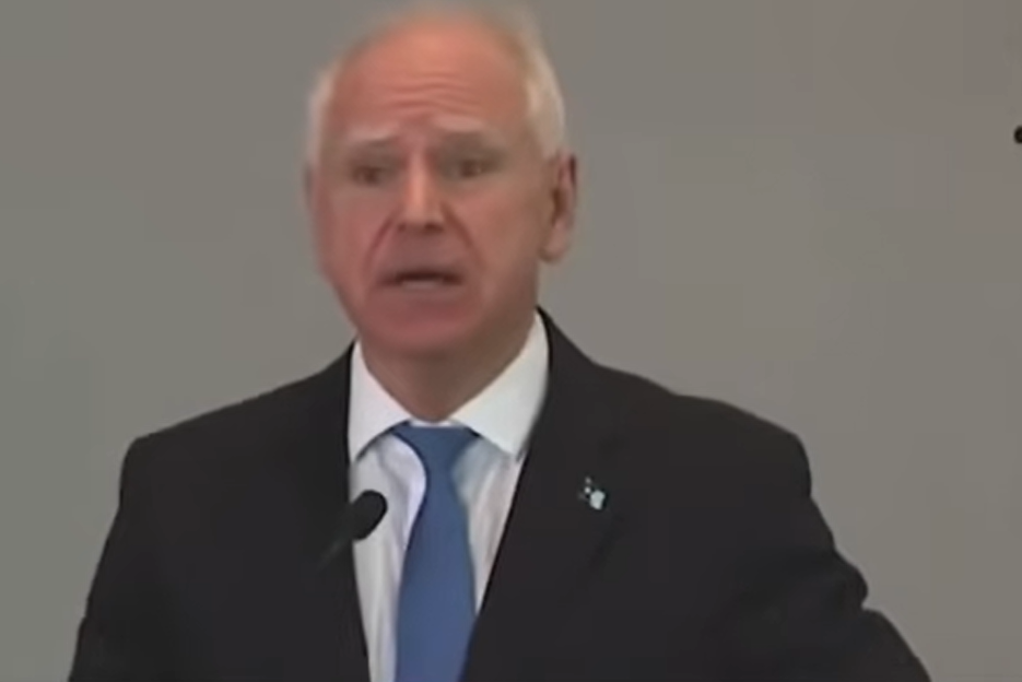 Governador de Minnesota reage após Trump chamar imigrantes somalis de “lixo”