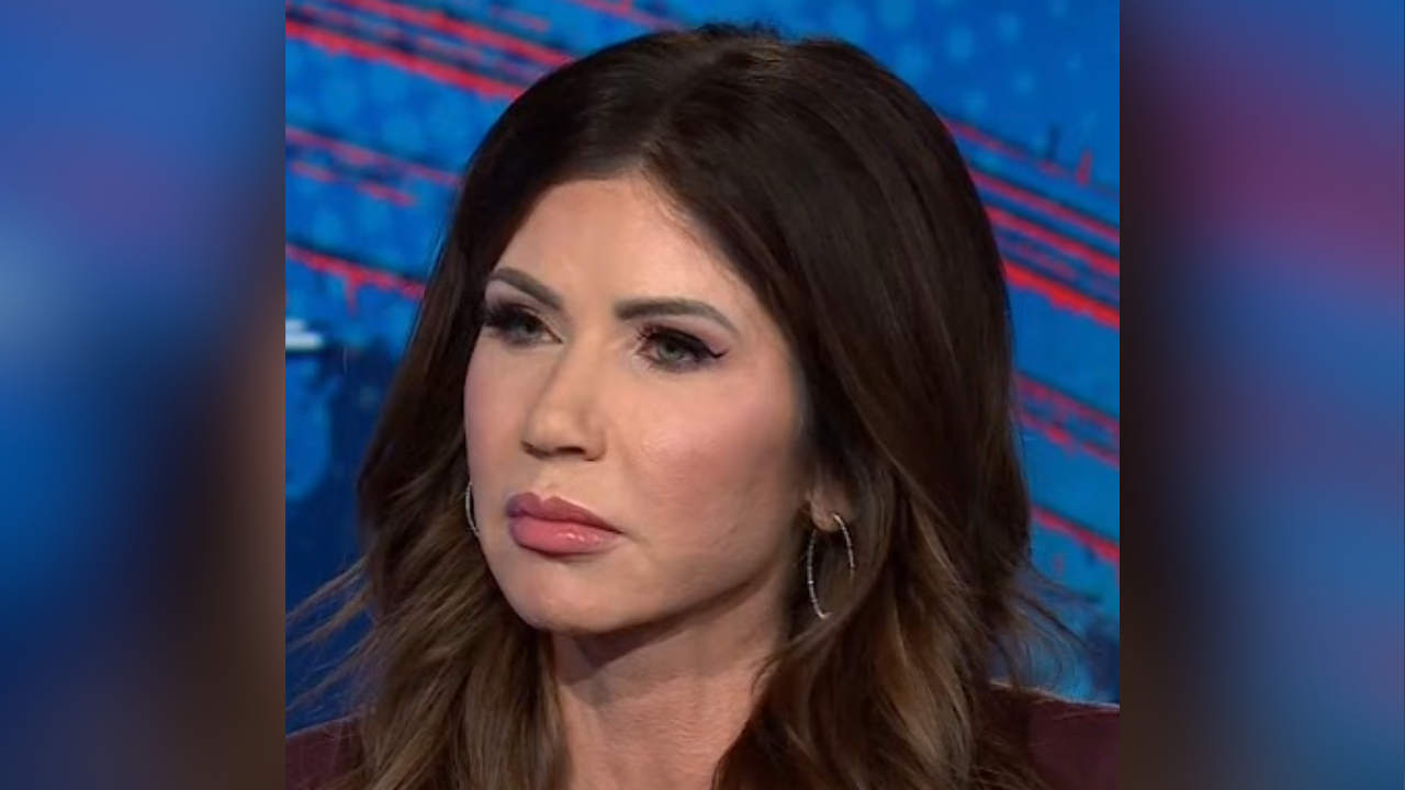 Kristi Noem confronta Jake Tapper, da CNN, ao comentar tiroteio do ICE em Minneapolis: “Os fatos não podem ser alterados”