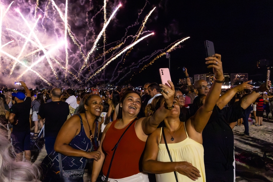 Coluna Deny: Público transforma o Natal do Rio em uma grande experiência coletiva de encantamento
