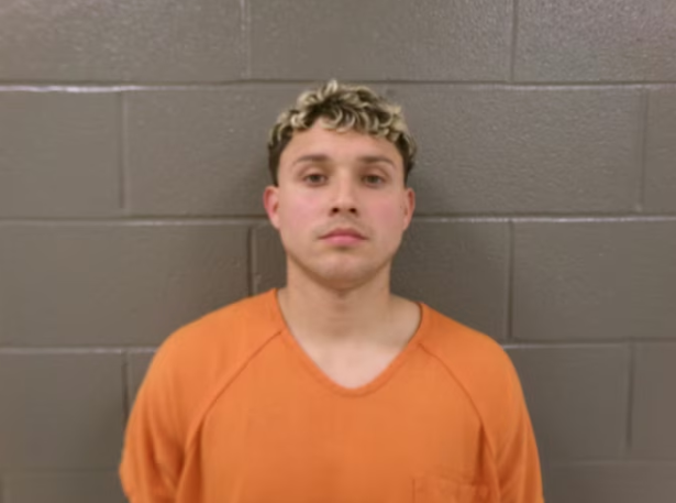 Imigrante que se passou por estudante do ensino médio em Ohio é condenado a prisão federal