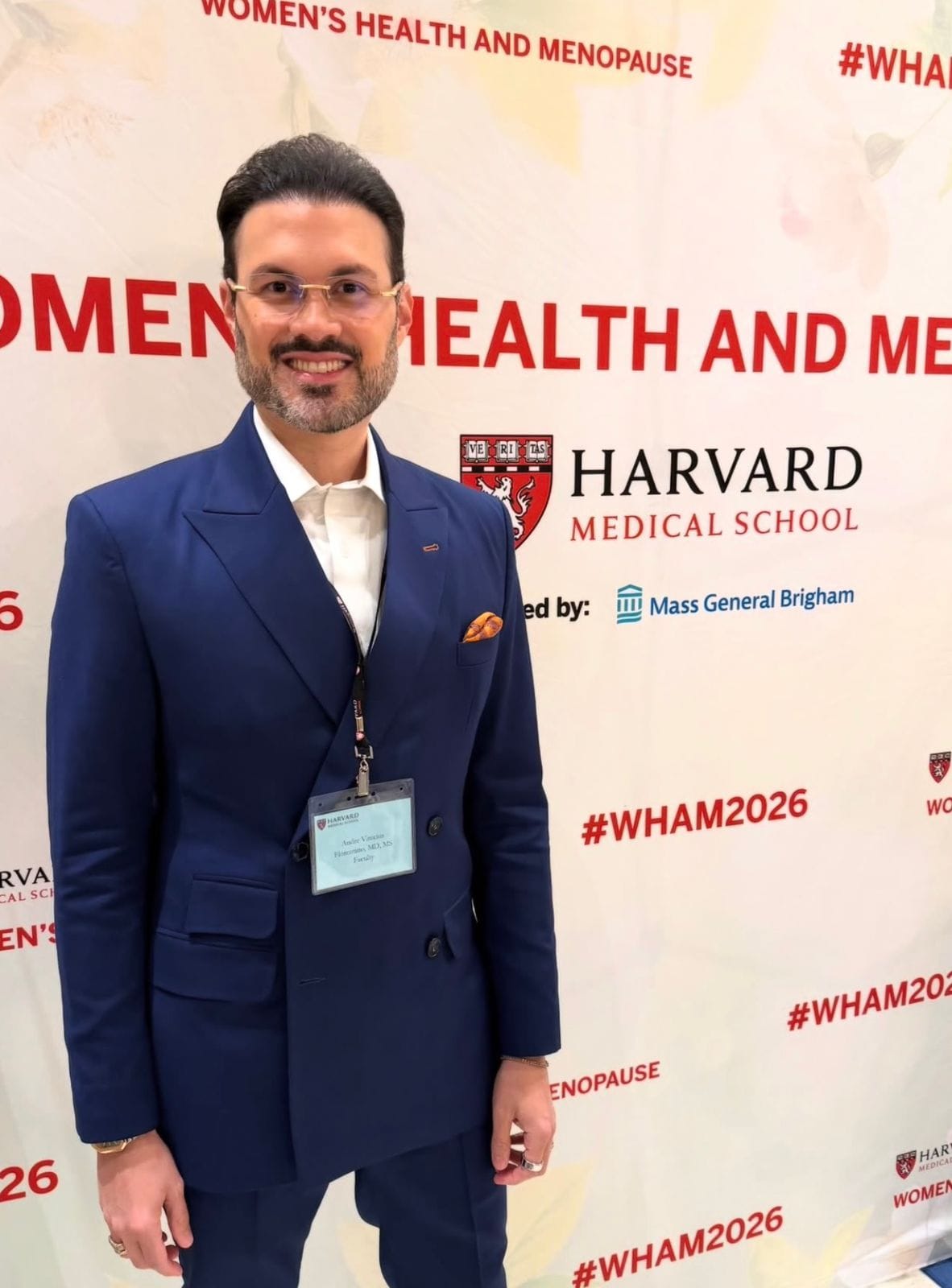 Coluna Uiara: Médico brasileiro é destaque em conferência de Harvard sobre menopausa