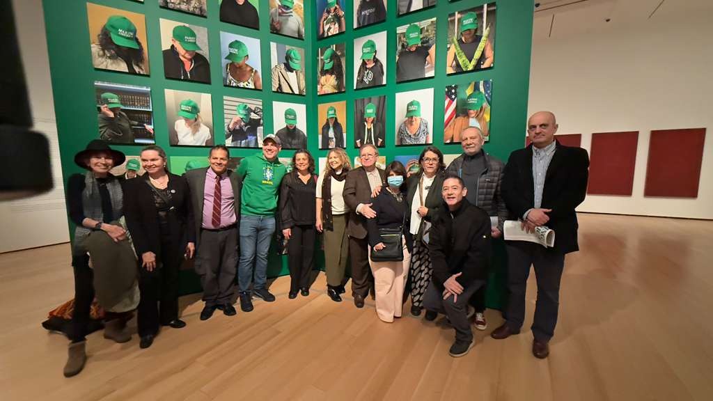 Exposição de Rosângela Rennó no MFA reúne comunidade brasileira e autoridades em Boston