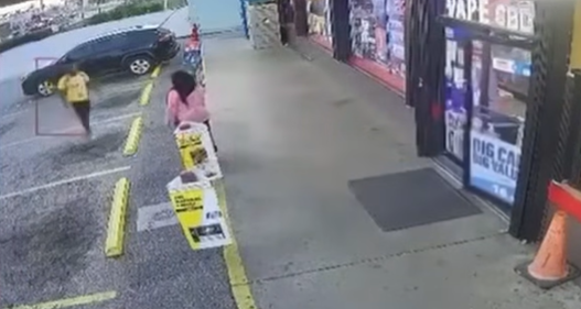 Imigrante indocumentado é acusado de matar mãe a martelada em posto de gasolina na Flórida