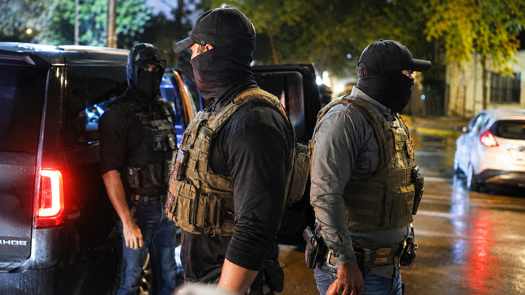 Aumento nos casos de falsos agentes do ICE espalha medo entre comunidades imigrantes nos EUA