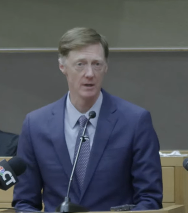 New Haven (CT) intensifica batalha judicial contra governo Trump e defende políticas de proteção a imigrantes