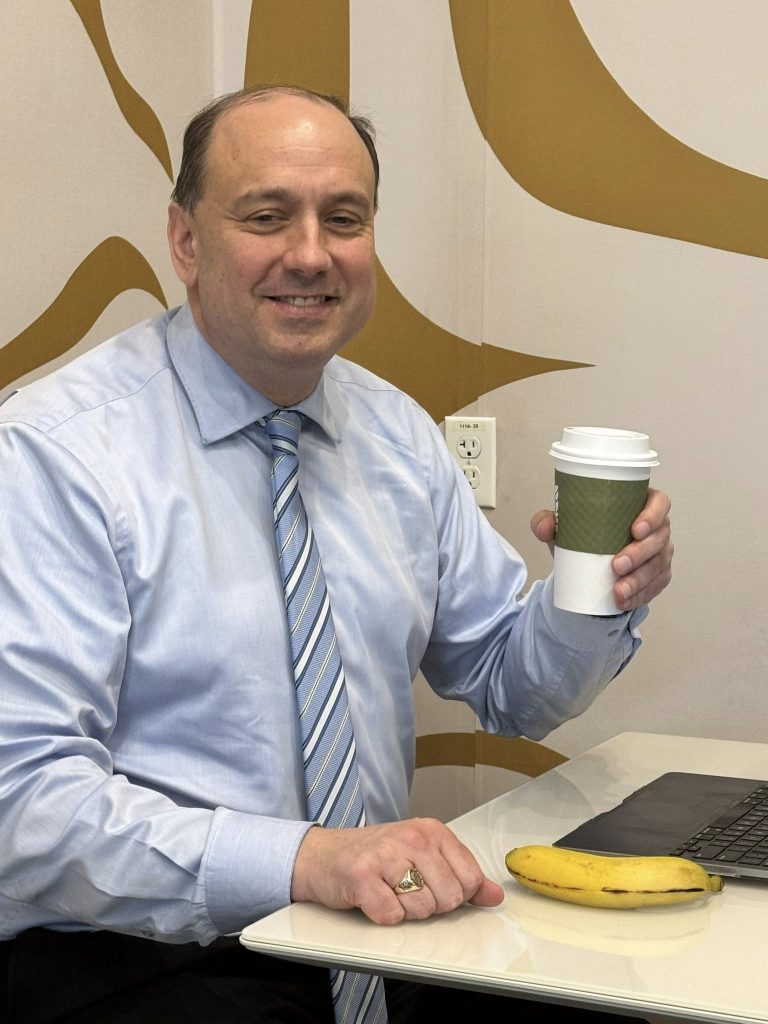 Jamie Eldridge realiza evento de arrecadação de fundos em Marlborough