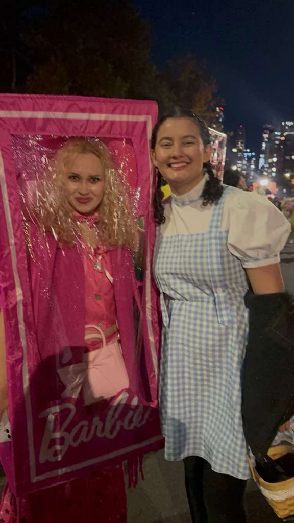 Coluna Around NYC – Criatividade e irreverência marcaram a parada de Halloween em NYC