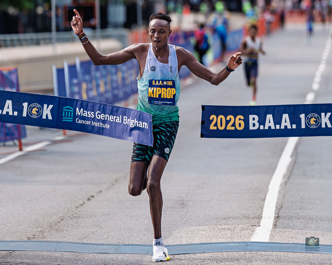 Brasileiros tomam as ruas de Boston na 10K mais tradicional dos EUA