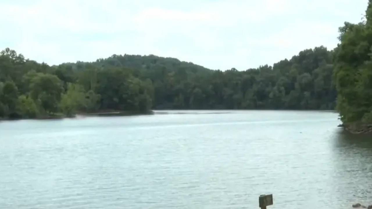 Corpo de adolescente desaparecida é encontrado em lago no Kentucky após cinco dias de buscas