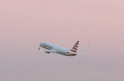 FAA investiga avião cargueiro que quase atingiu pista durante voo de teste no Texas