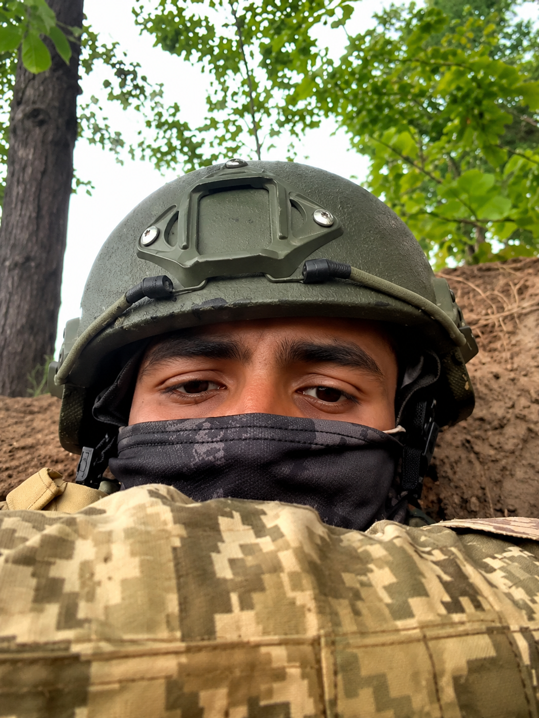 Brasileiro de Ipatinga participa da guerra na Ucrânia e enfrenta rotina de risco em área de combate