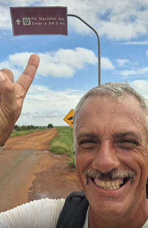 24 MIL QUILÔMETROS:  Brasileiro viaja a pé de Goiás até o Alaska
