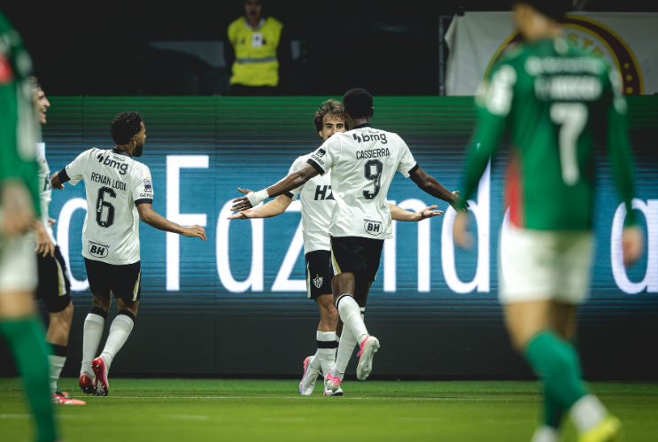 Galo canta mais alto