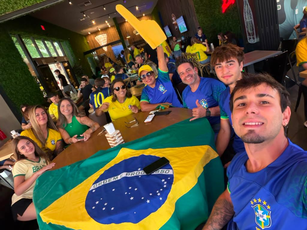 Coluna Simone – Copa do Mundo: Ronaldinho Gaúcho e Jesus Luz são destaques em evento internacional idealizado por brasileira radicada na Flórida