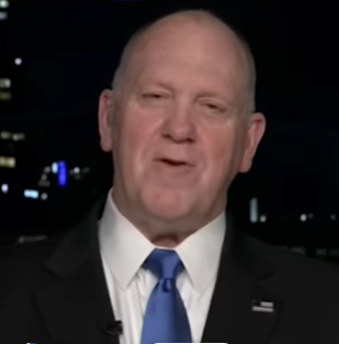 Tom Homan alerta para risco de confrontos durante operações do ICE e pede cooperação com agentes