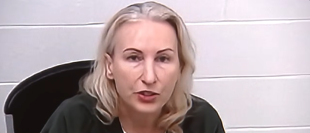 Esposa de veterano do Exército é detida pelo ICE durante processo de regularização e acaba deportada