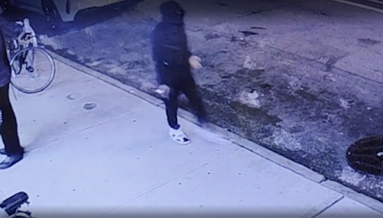 Adolescente armado é identificado e acusado após confronto que terminou com detetive da NYPD baleado em Nova York