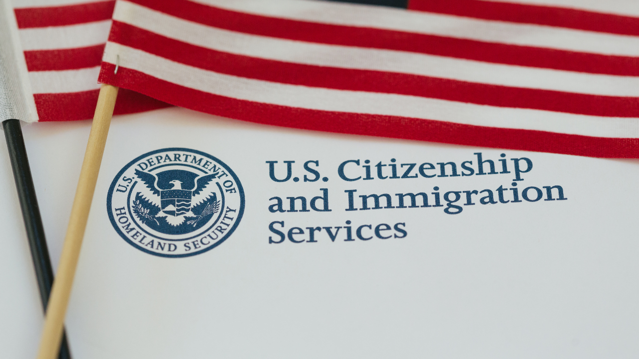 Candidatos à cidadania americana poderão passar por verificações mais detalhadas do USCIS
