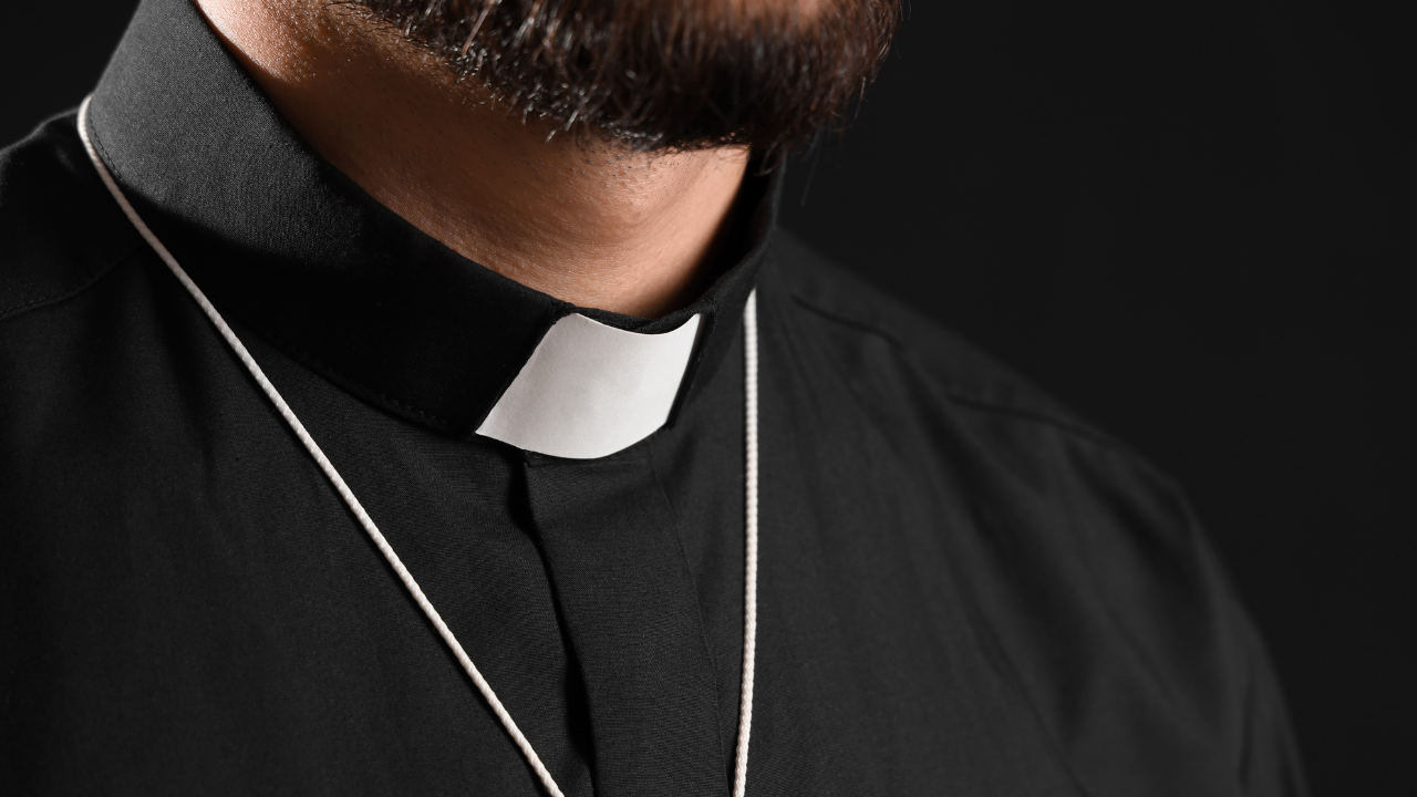 Padre é levado a hospital após confusão durante atividade religiosa em New Bedford
