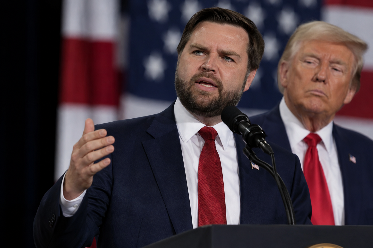 “Deem-nos outra chance”: JD Vance pede apoio aos republicanos antes das eleições de novembro