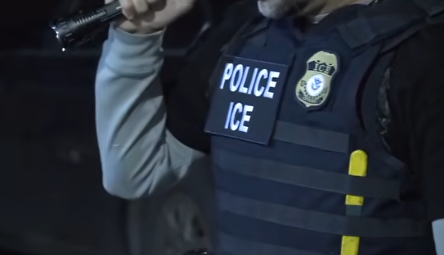 ICE prendeu homem errado e falsificou registros para encobrir ação, conclui juiz