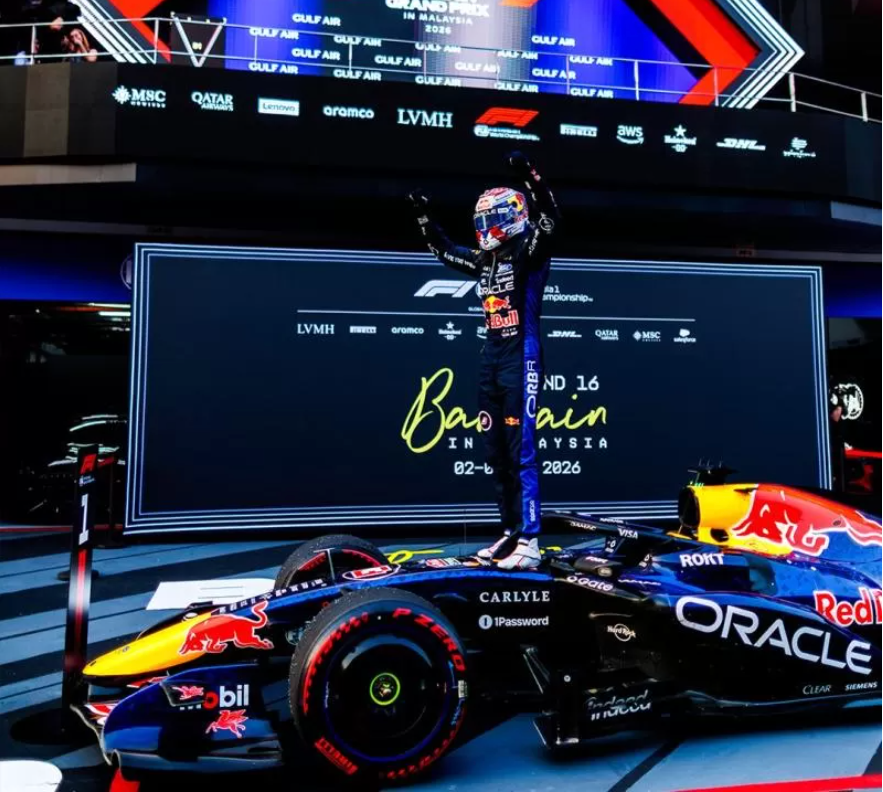 Coluna Sport Total: O tetracampeão voltou: Verstappen vence no caos na Malásia