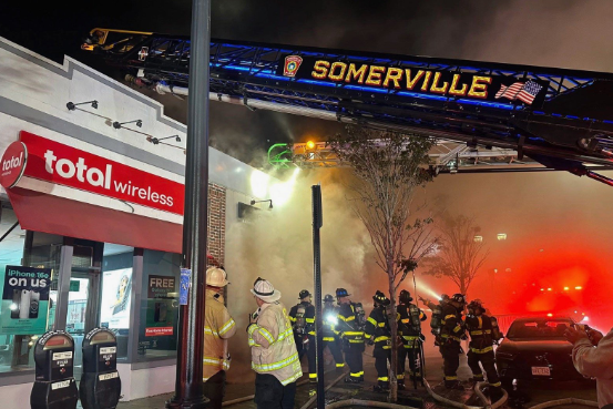 INCENDIO DEVASTADIOR: Prefeitura de Somerville mobiliza comunidade para ajudar família brasileira a reconstruir restaura